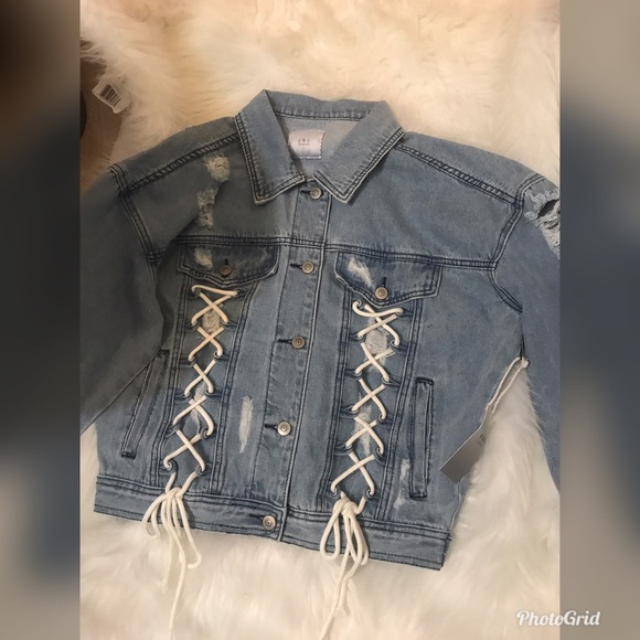 light denim jacket distress size small left - Picture 5 of 6